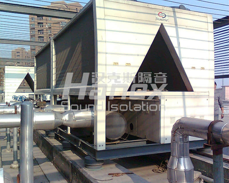 連城國際綜合樓屋面熱泵機組噪聲治理現場