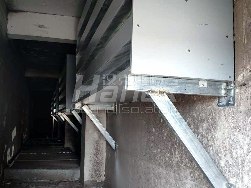 華孚色紡二分廠風(fēng)機(jī)房噪聲治理案例1 華孚色紡二分廠風(fēng)機(jī)房噪聲治理案例1